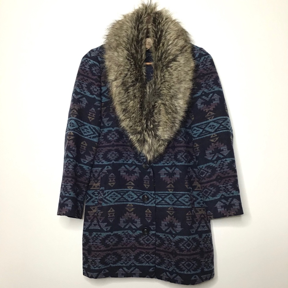Skies are Blue Pendleton Inspired Fur Trim collar